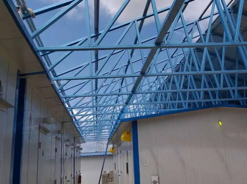 Blue steel roof trusses erected for AKSA Energy stores
